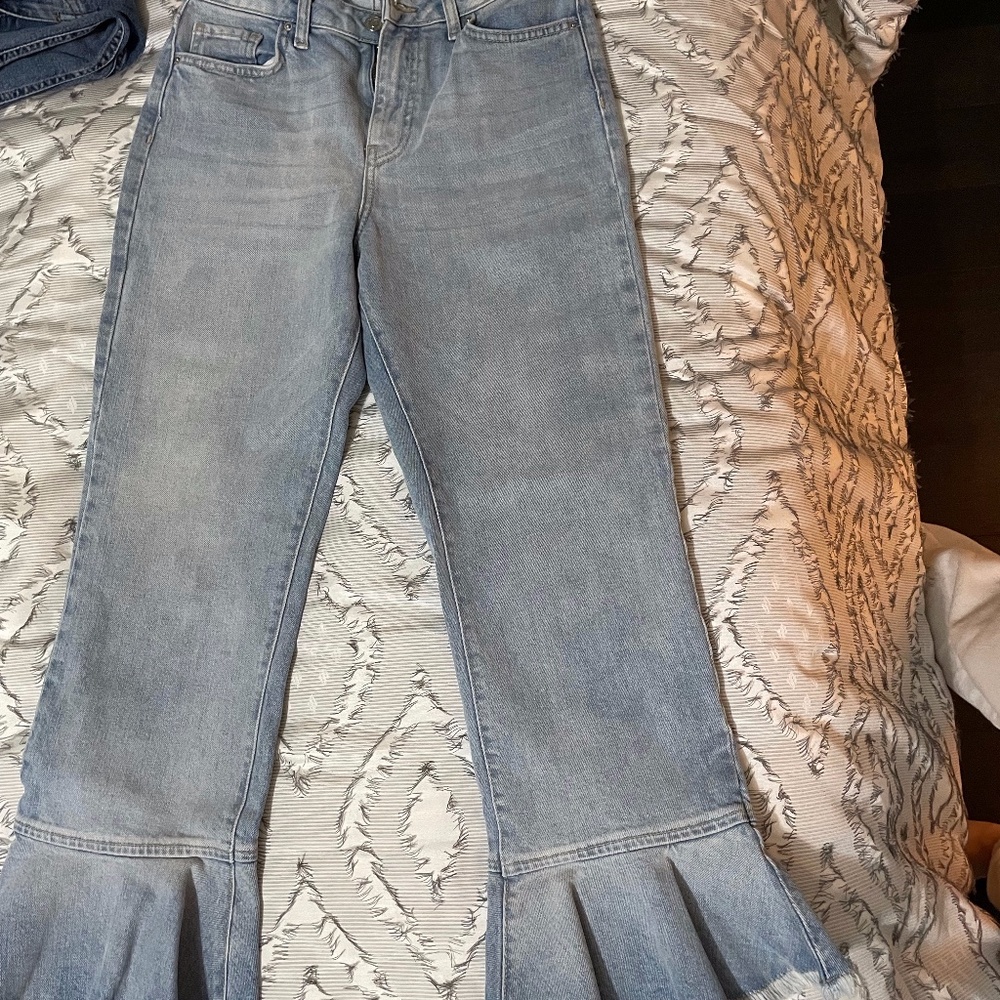 NWOT Topshop Moto Dree Jeans with ankle ruffle